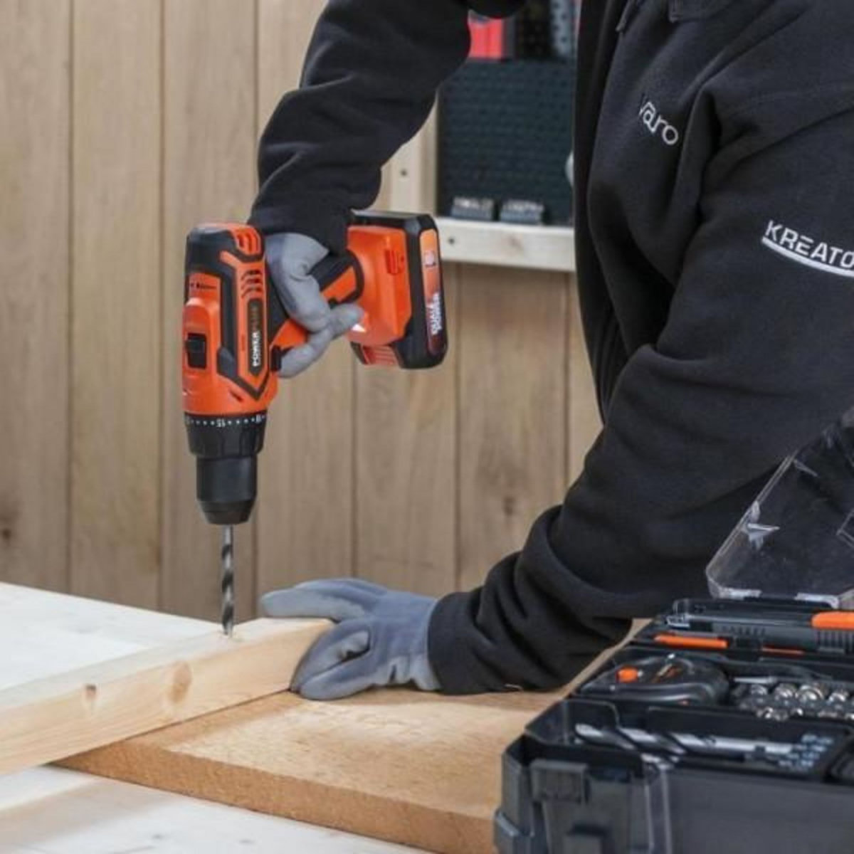 MARKET24 Perceuse-Visseuse sans Fil 20V avec 2 batteries 20V, 1 chargeur et malette - Dual Power - POWDP15301