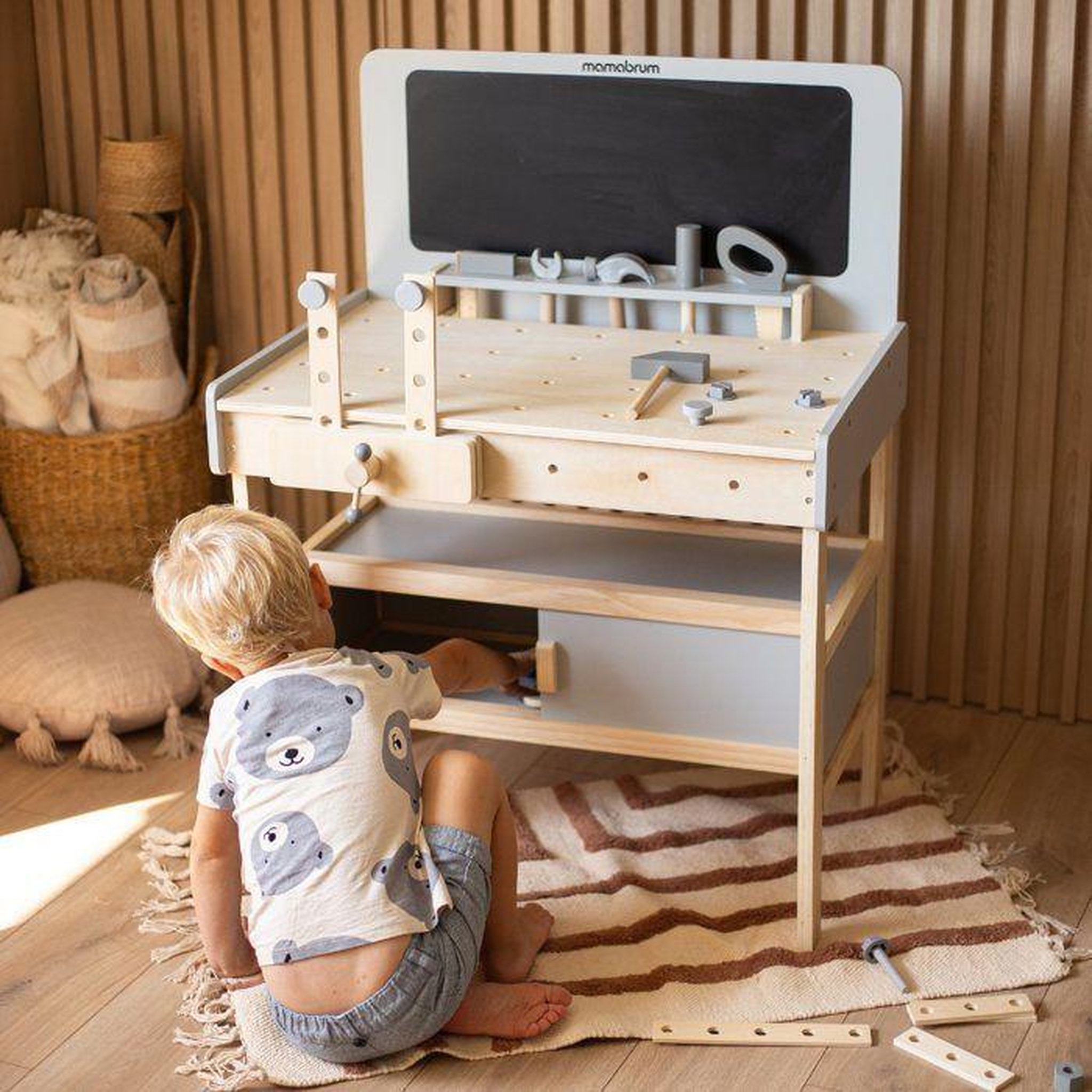 Voir la diapositive 2 : MAMABRUM Etabli Atelier de Bricolage en Bois pour Enfant +50 Pièces - Ceinture à Outils & Tableau