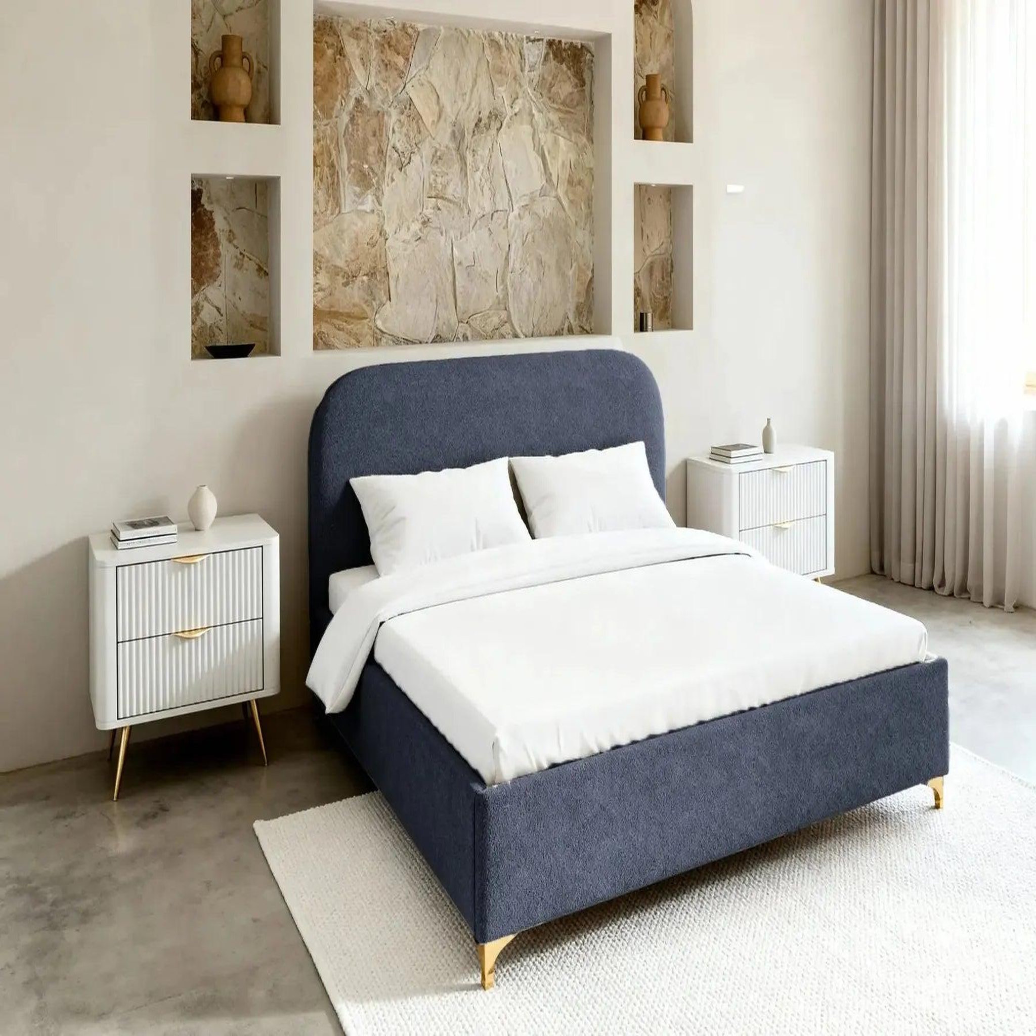 Voir la diapositive 2 : CASANOVA PARIS Charlotte - lit coffre tissu chenille