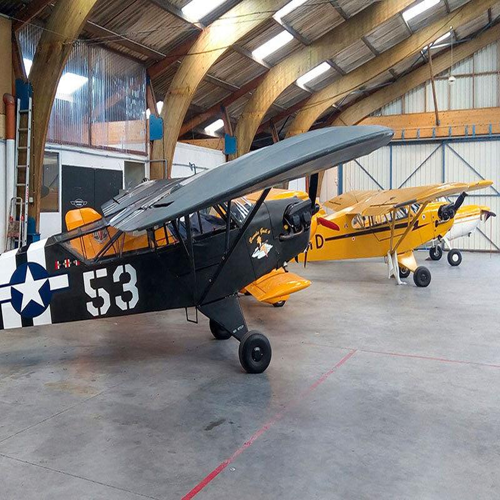 Voir la diapositive 3 : Smartbox Les falaises d'étretat vues du ciel : vol de 30 min en avion cessna 172 pour 1 à 3 personnes - coffret cadeau sport & aventure