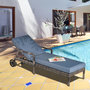 Voir la diapositive 2 : OUTSUNNY Transat bain de soleil grand confort : matelas, têtière, inclinaison réglable multipositions, accoudoirs, roulettes résine tressée gris