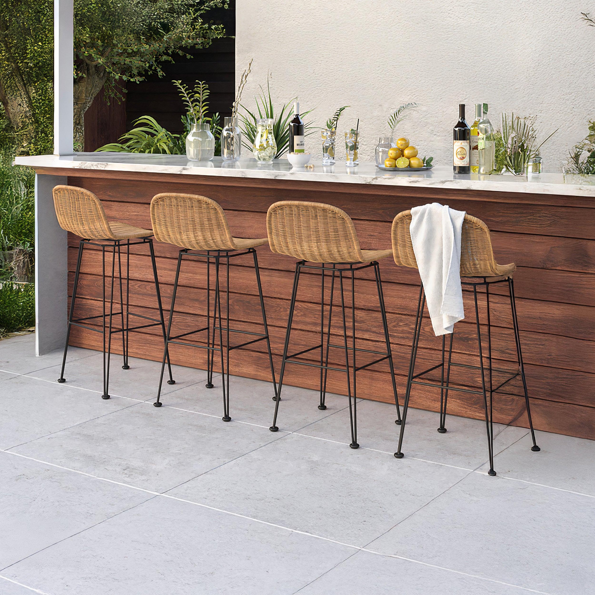 Voir la diapositive 6 : MAISON PAVANE Lot de 2 chaises de bar 76 cm en résine tressée marron-jigani