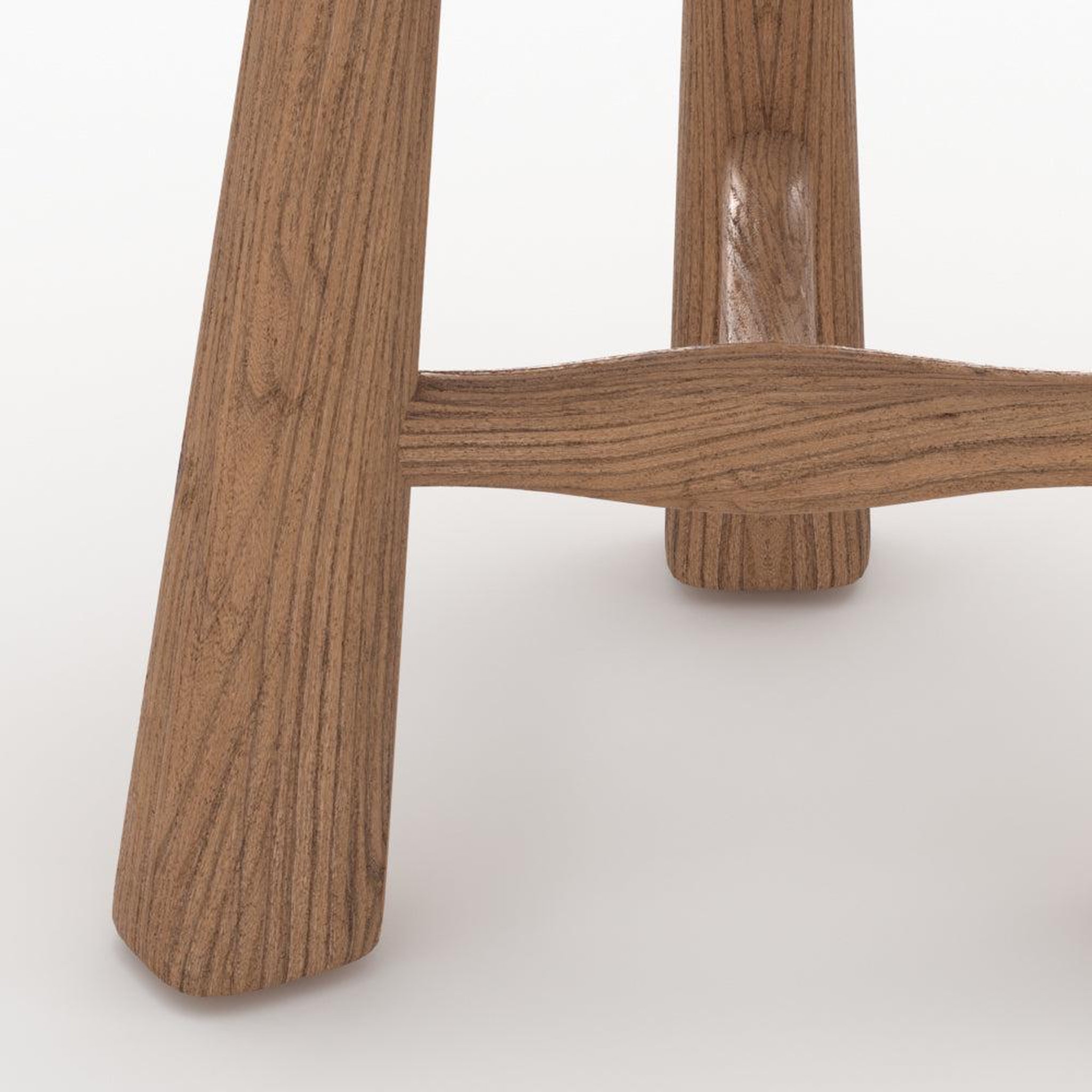 Voir la diapositive 3 : MAISON PAVANE Tabouret en bois d'orme H42 cm-Toby