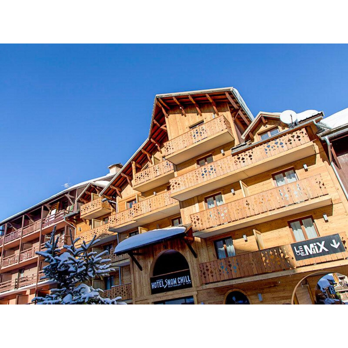 Smartbox Évasion relaxante en hôtel 4* avec sauna, dîner gastronomique et champagne à Risoul - Coffret Cadeau Séjour