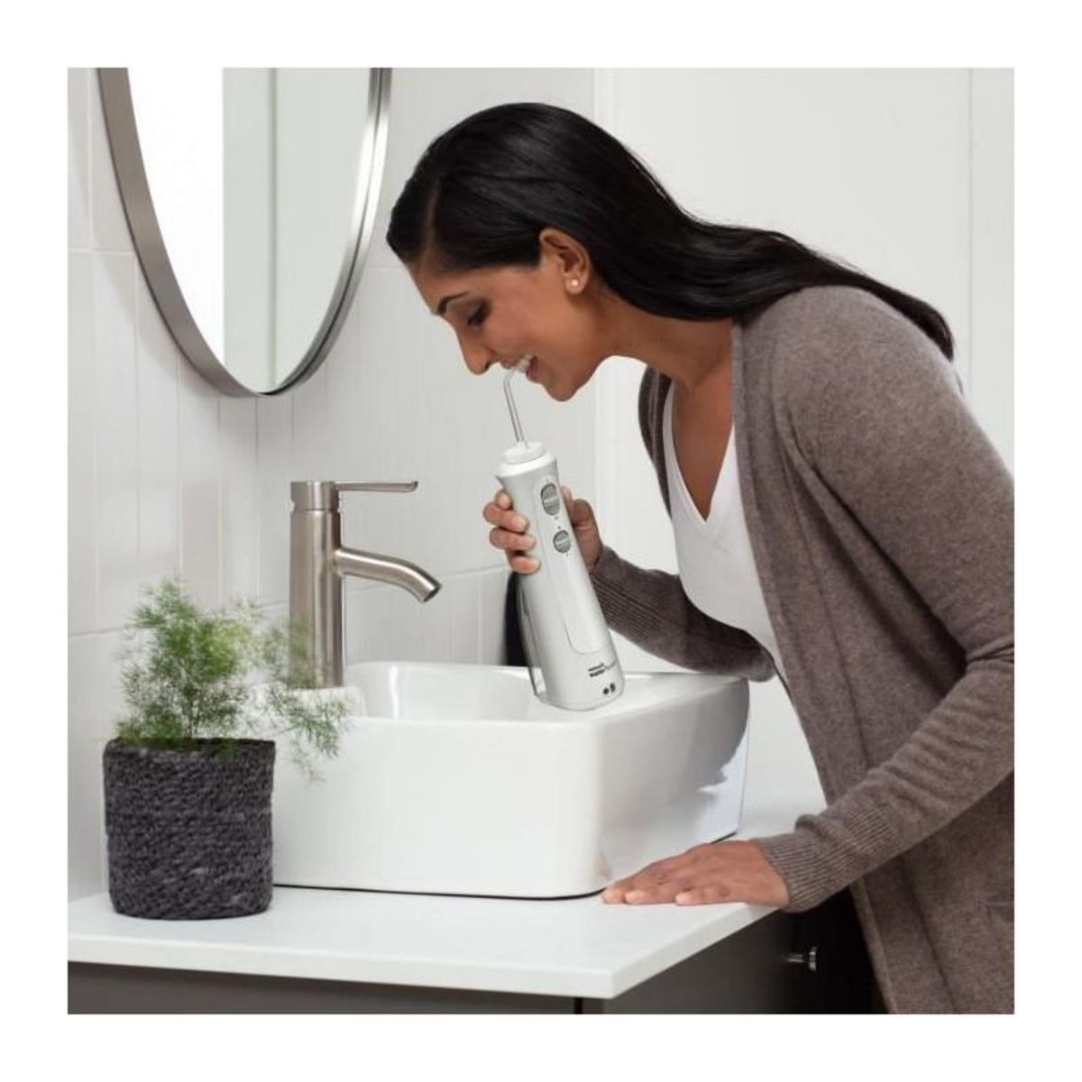 Waterpik Jet Dentaire - WATERPIK - WF-13 Pearl - Blanc - Sans fil - Rechargeable - 2 Niveaux de pression - 4 Embouts