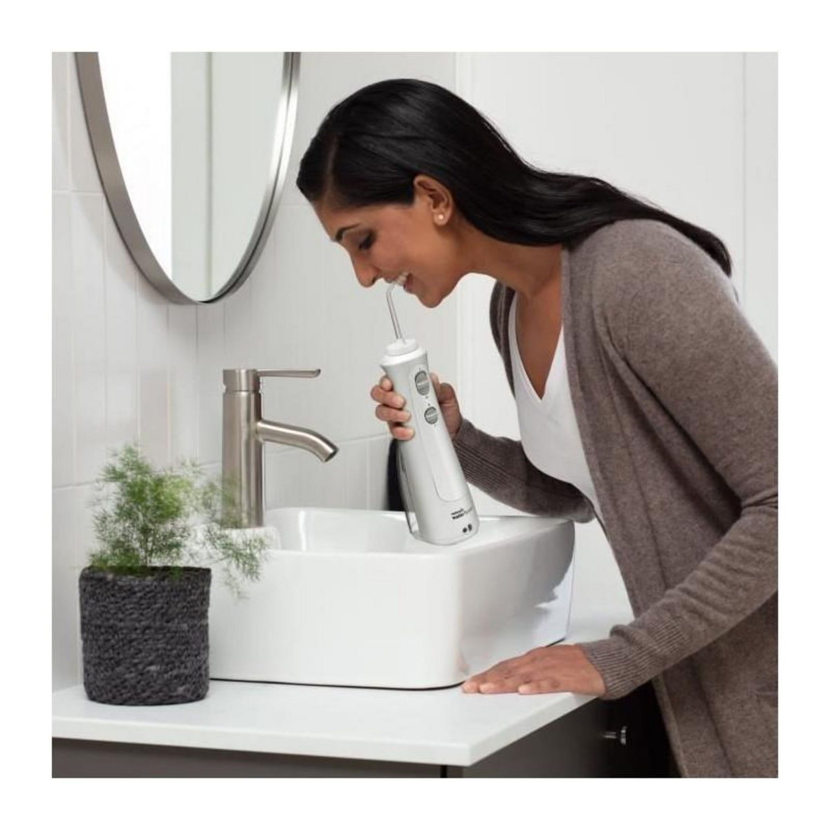 Waterpik Jet Dentaire - WATERPIK - WF-13 Pearl - Blanc - Sans fil - Rechargeable - 2 Niveaux de pression - 4 Embouts