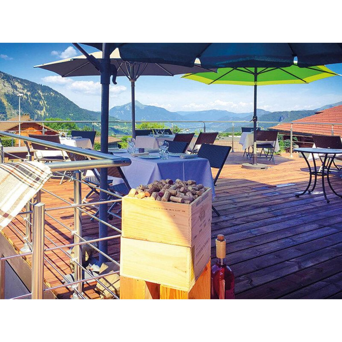 Smartbox Échappée romantique et élégante à la montagne avec dîner en hôtel 4* - Coffret Cadeau Séjour