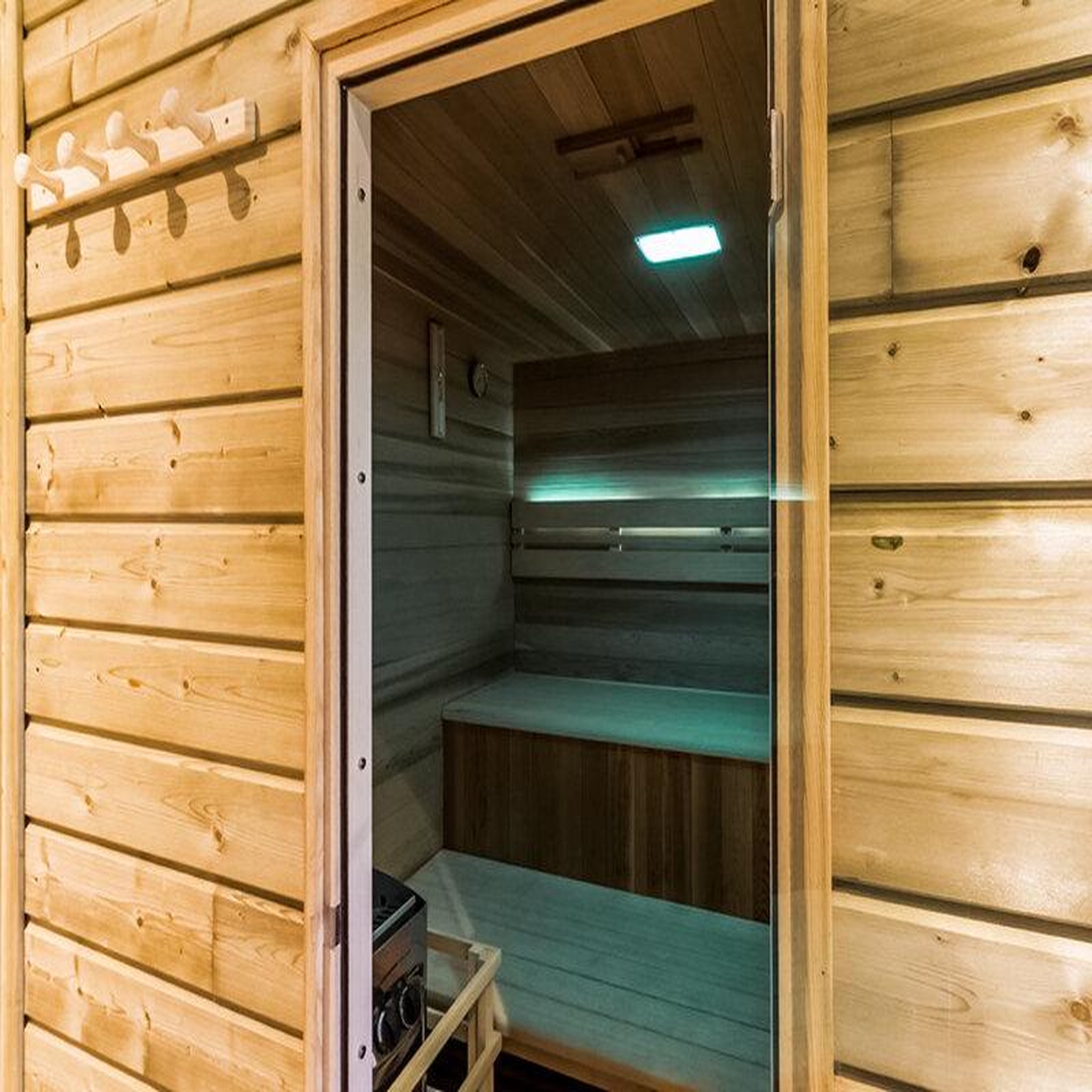 Voir la diapositive 4 : Smartbox 2 jours avec dîner et 2h d'accès à l'espace détente dans une ancienne grange - coffret cadeau séjour