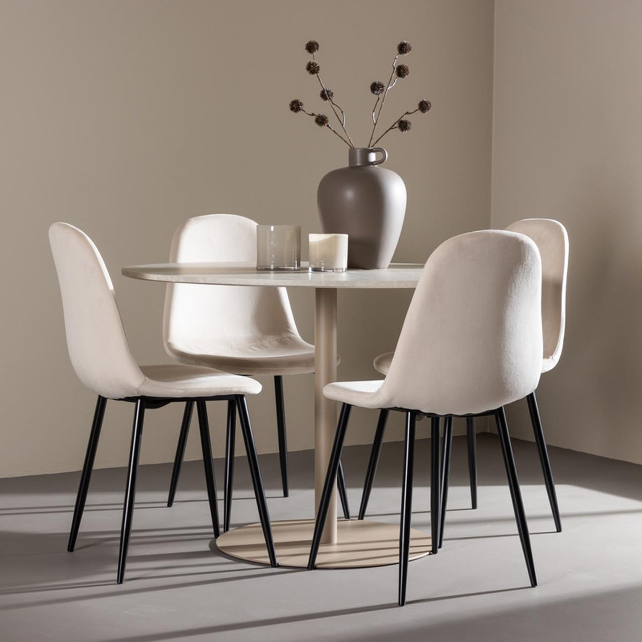Voir la diapositive 6 : Paris Prix Ensemble table à manger & 4 chaises  lycke & polar  110cm beige