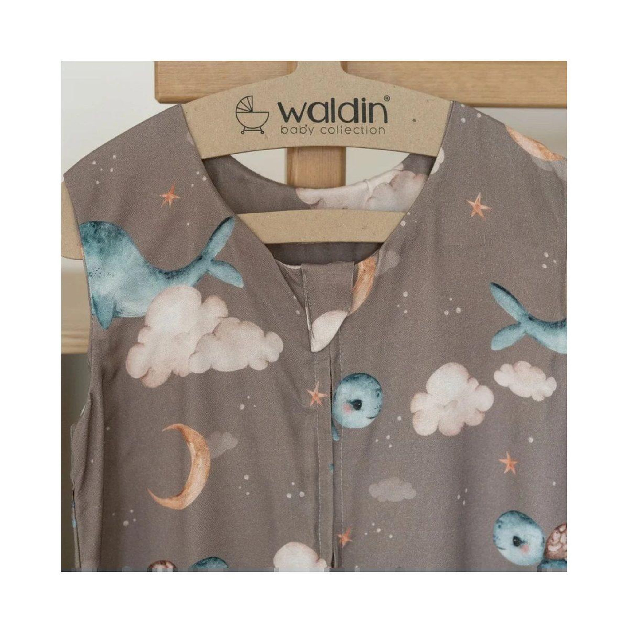 Voir la diapositive 5 : WALDIN Gigoteuse en bambou 40 × 64 cm 0,5 TOG - taille S - motif baleine, brun