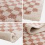 Voir la diapositive 5 : SWEEEK Tapis intérieur shaggy poils longs damier vieux rose et crème