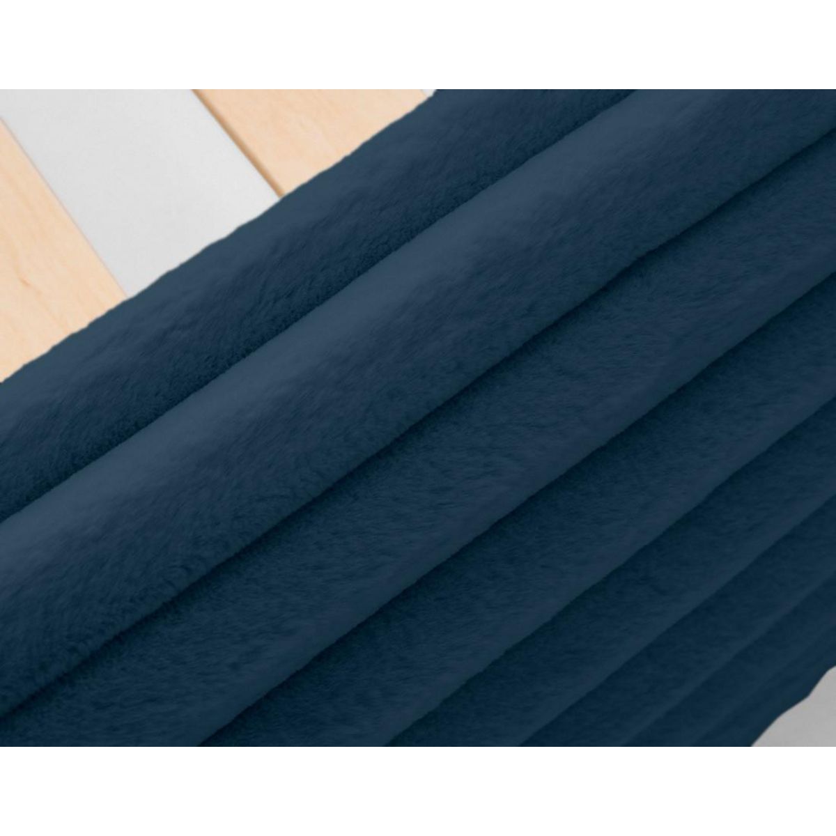 BEST MOBILIER Cristal - lit coffre - 140x200 - sommier inclus - fausse fourrure côtelée