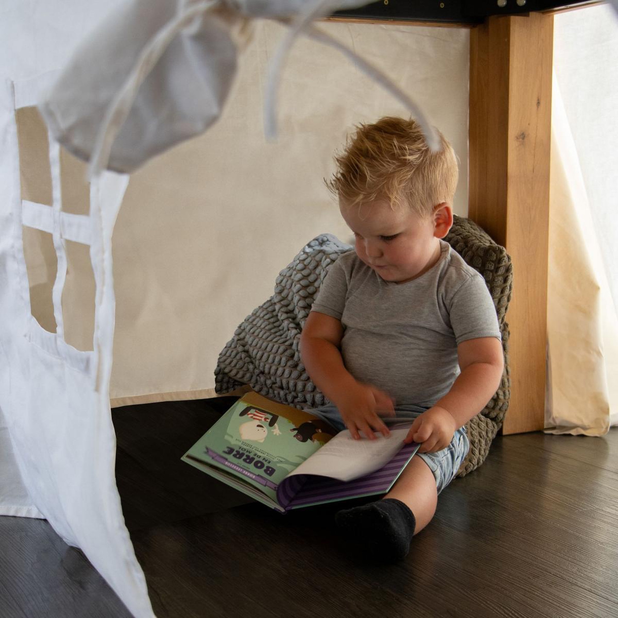 Voir la diapositive 3 : Sunny Tipis / tente de table Nova blanche