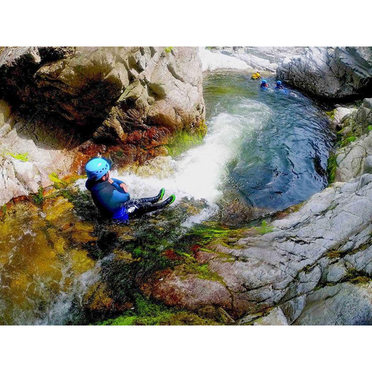 Smartbox 1 journée de canyoning dans le Parc naturel des Monts d'Ardèche - Coffret Cadeau Sport & Aventure