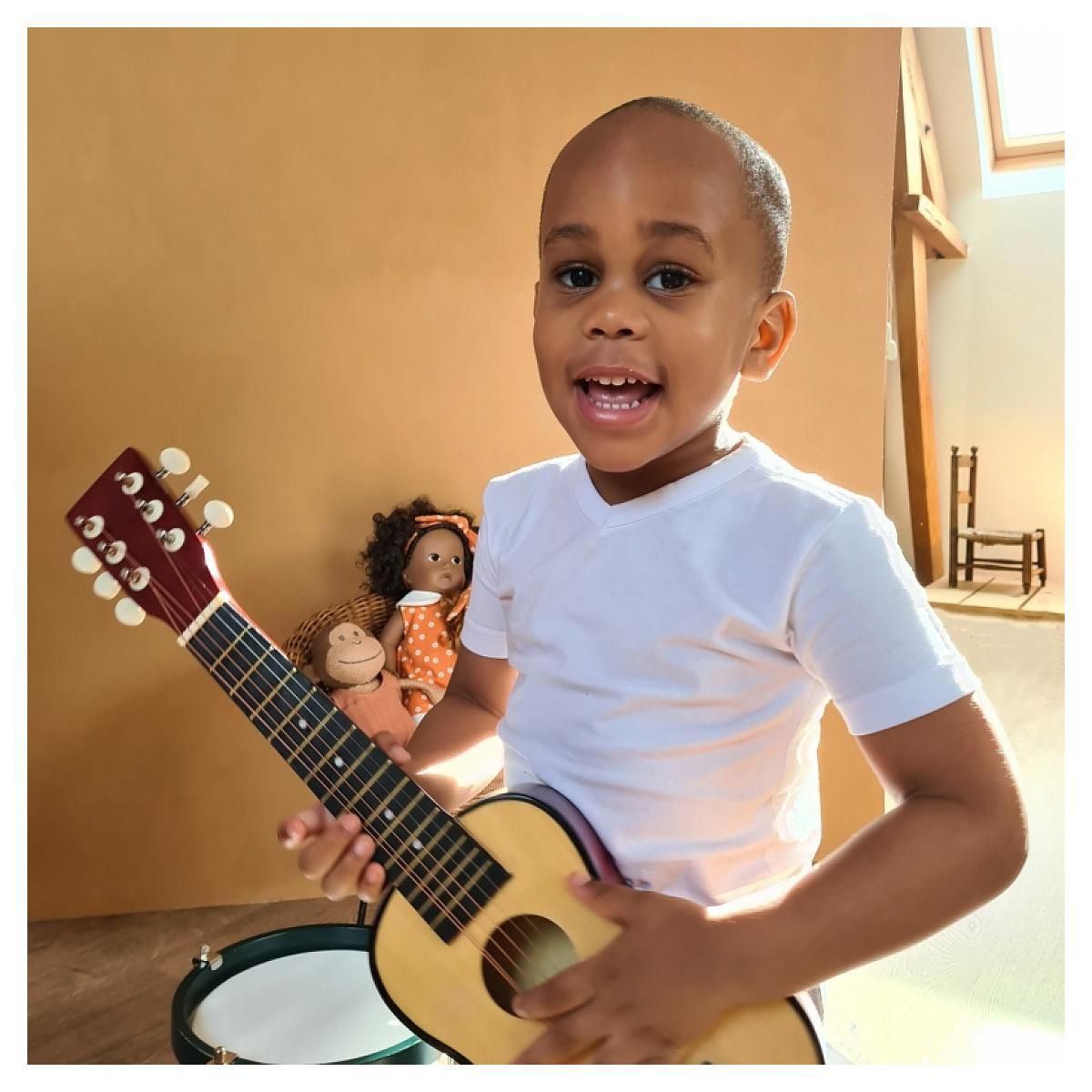 EGMONT TOYS Guitare en bois a 6 cordes