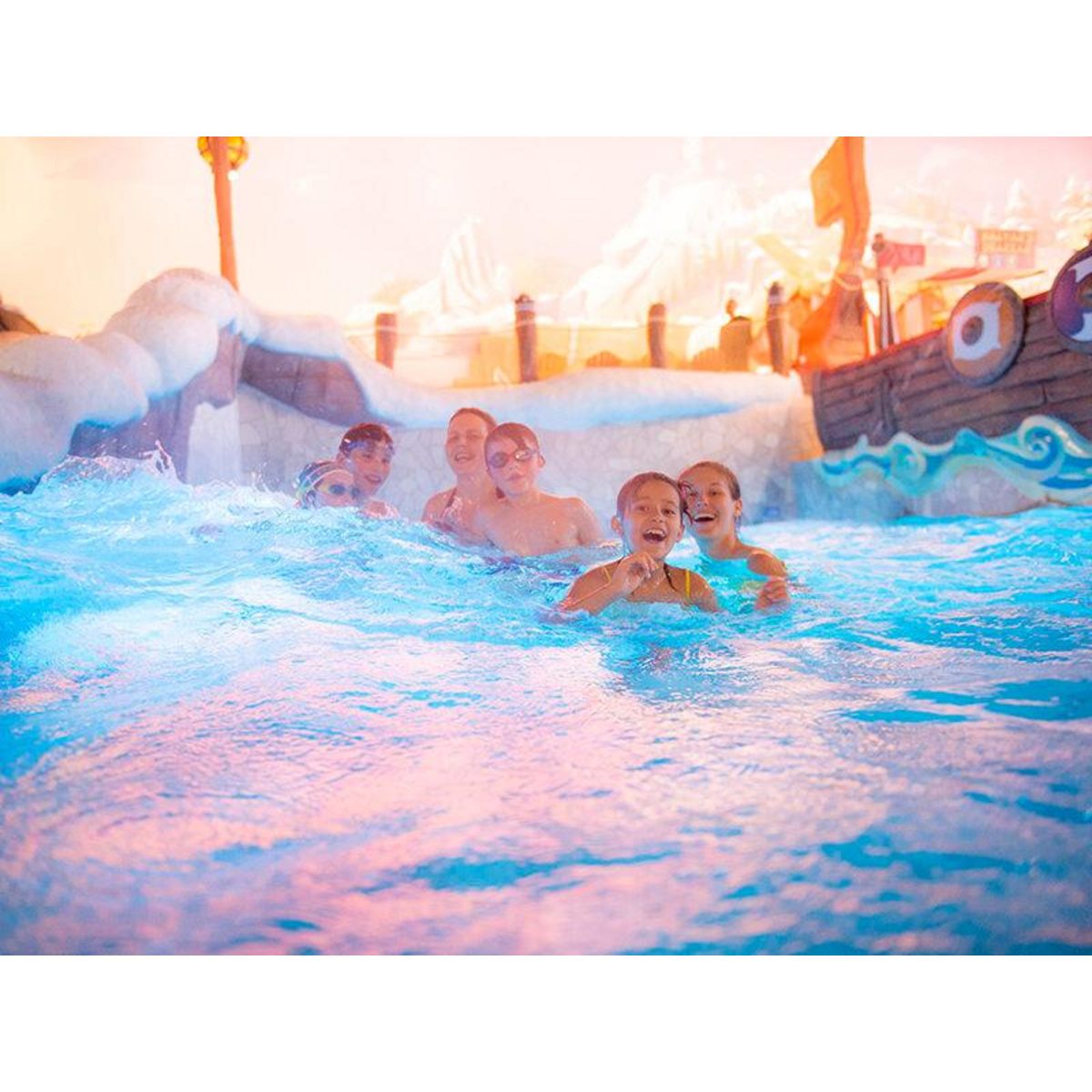 Smartbox Accès au Plopsaqua De Panne pour 3 adultes et 1 enfant - Coffret Cadeau Multi-thèmes