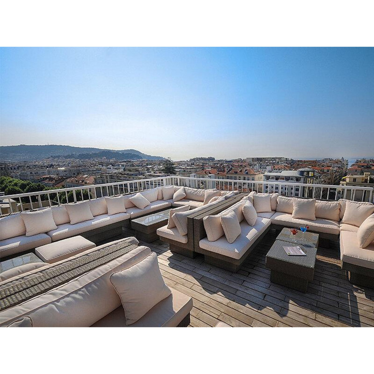 Smartbox 2 jours à Nice en hôtel 4* avec modelage et accès à l'espace détente - Coffret Cadeau Séjour