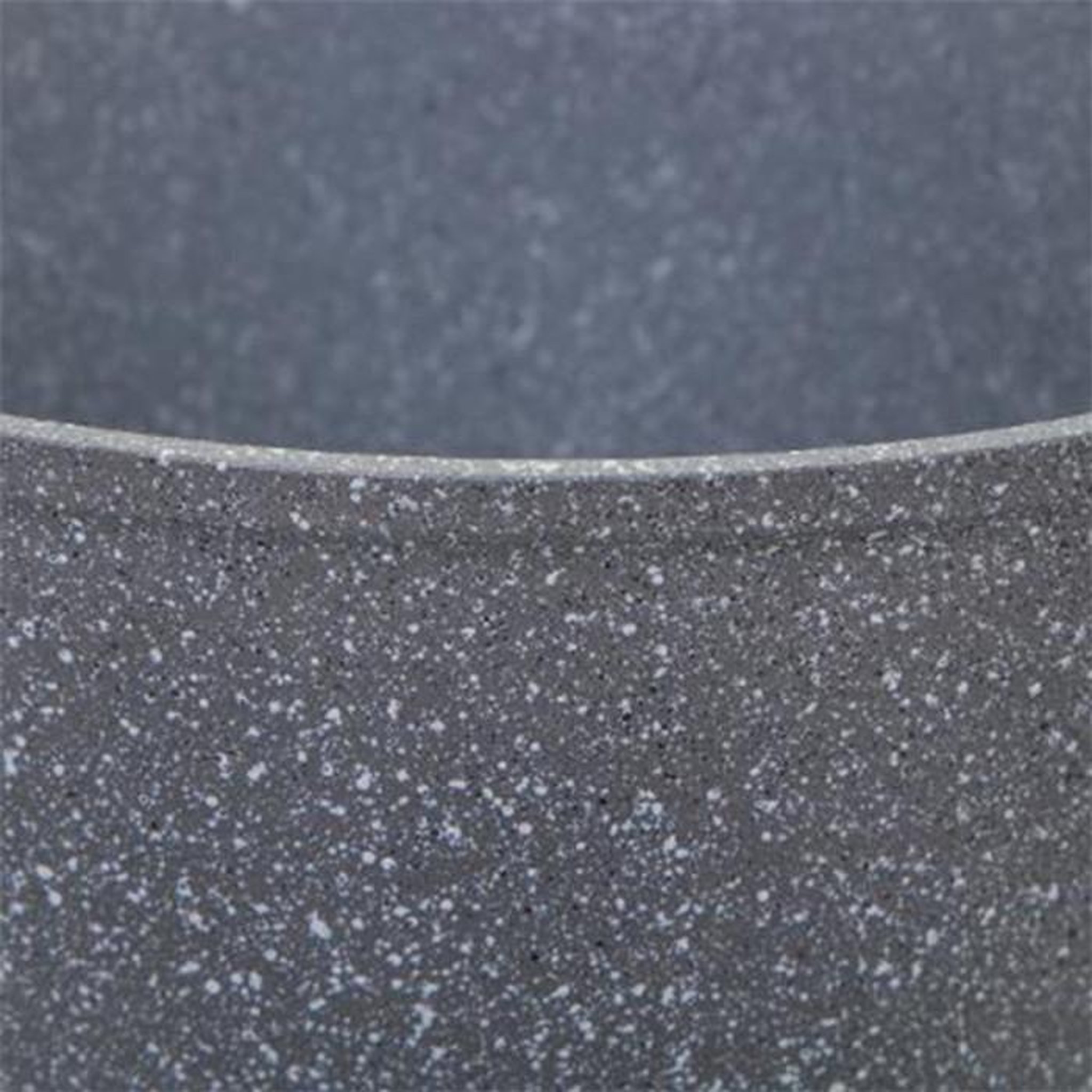 Voir la diapositive 2 : FIVE Casserole en Aluminium  Nature  18cm Gris
