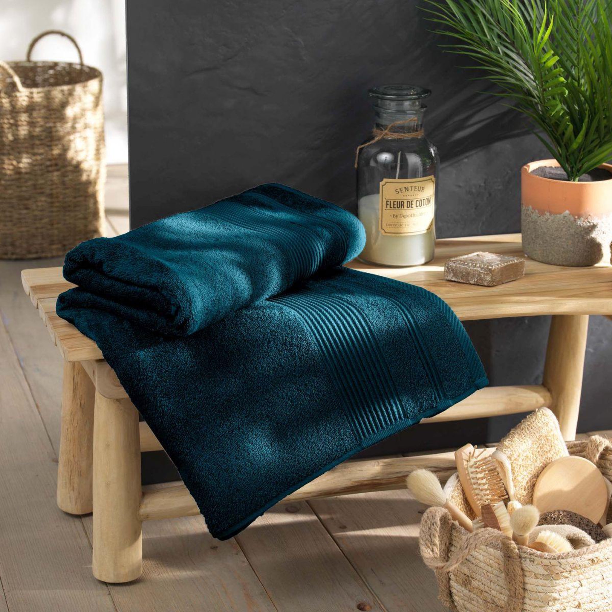 Voir la diapositive 4 : Douceur d'Intérieur Drap de bain  tendresse  90x150cm bleu indigo
