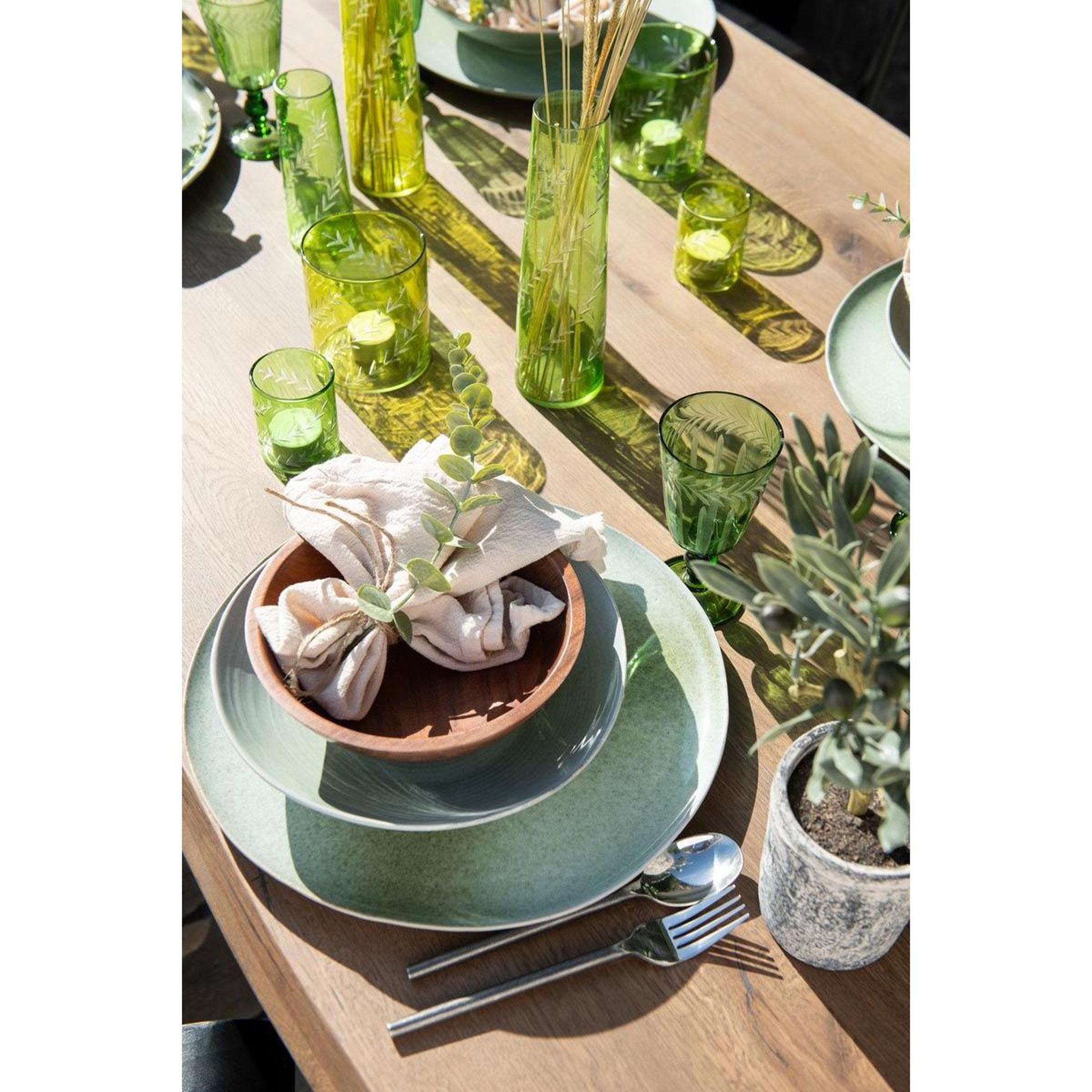 Voir la diapositive 3 : J-LINE Saladier en acacia  dars  20cm naturel