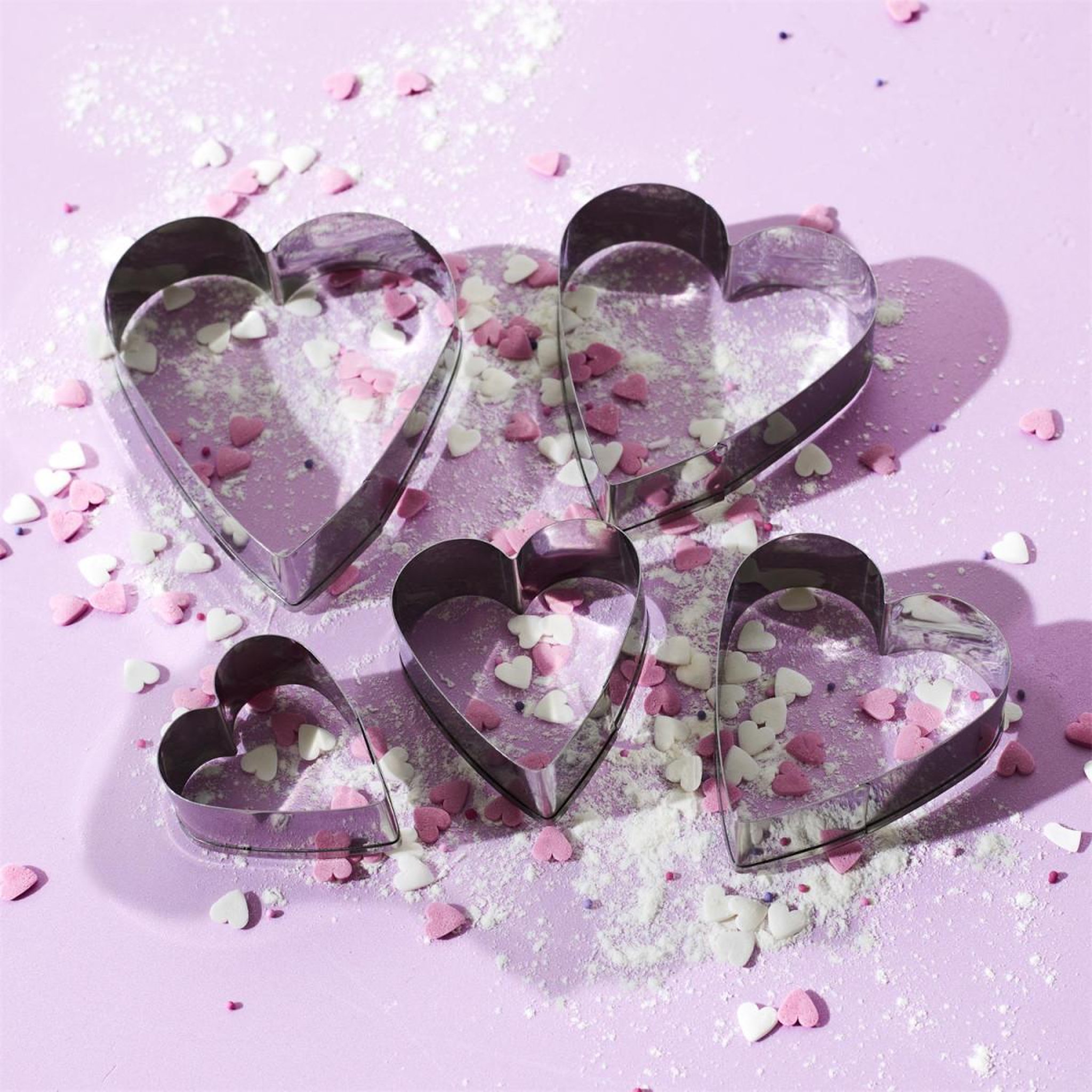 Voir la diapositive 3 : Lily Cook Lot de 5 emporte-pièces en inox  cœur  9cm argent