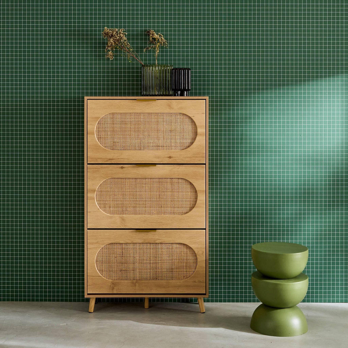 SWEEEK Meuble à chaussures décor bois et cannage 3 abattants. poignées en métal - L 75 x P 26 x H 131 cm - Eva