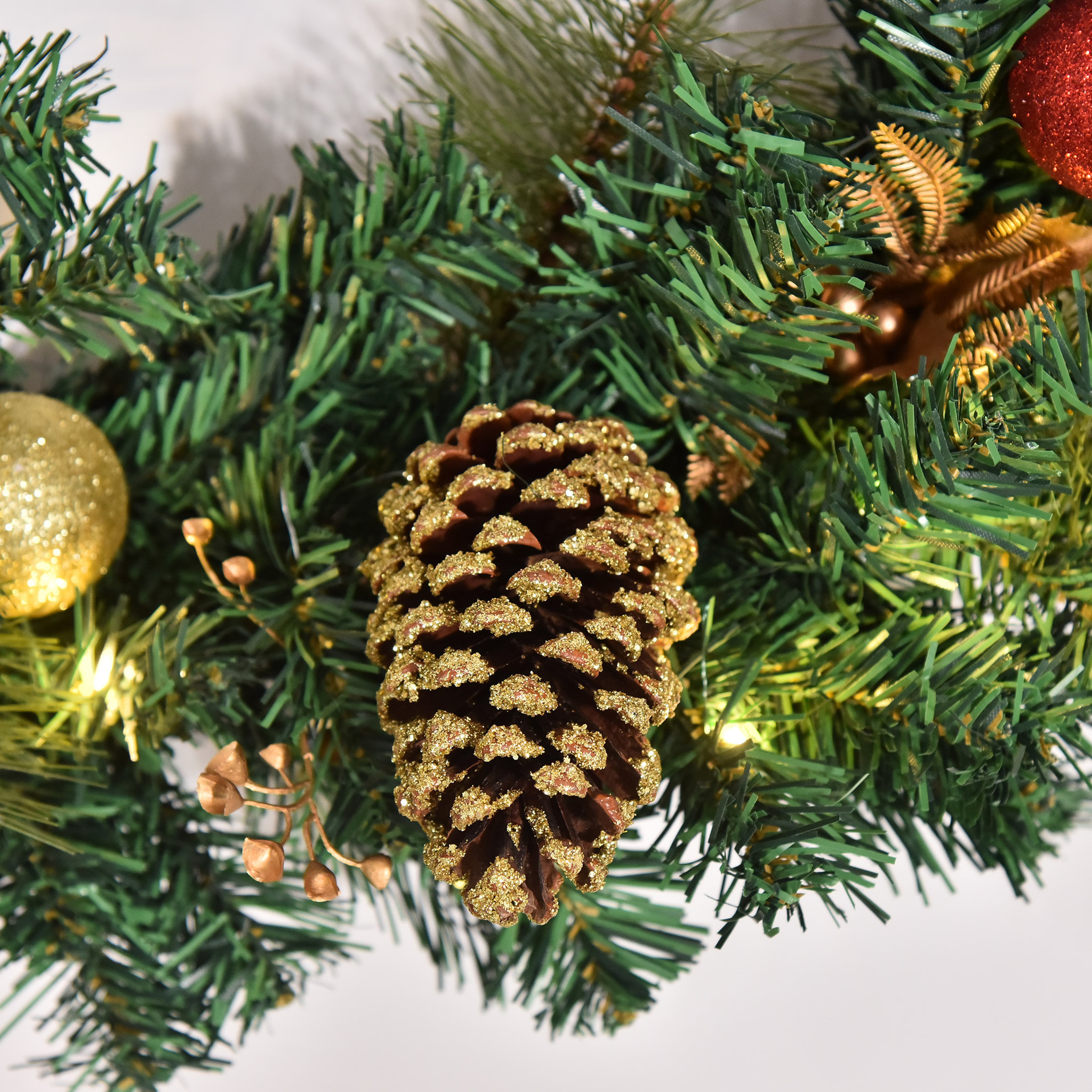 Voir la diapositive 5 : HOMCOM Couronne de Noël artificielle lumineuse - Décoration de Noël LED - Ø 60 cm 20 LED blanc chaud - décoration incluse
