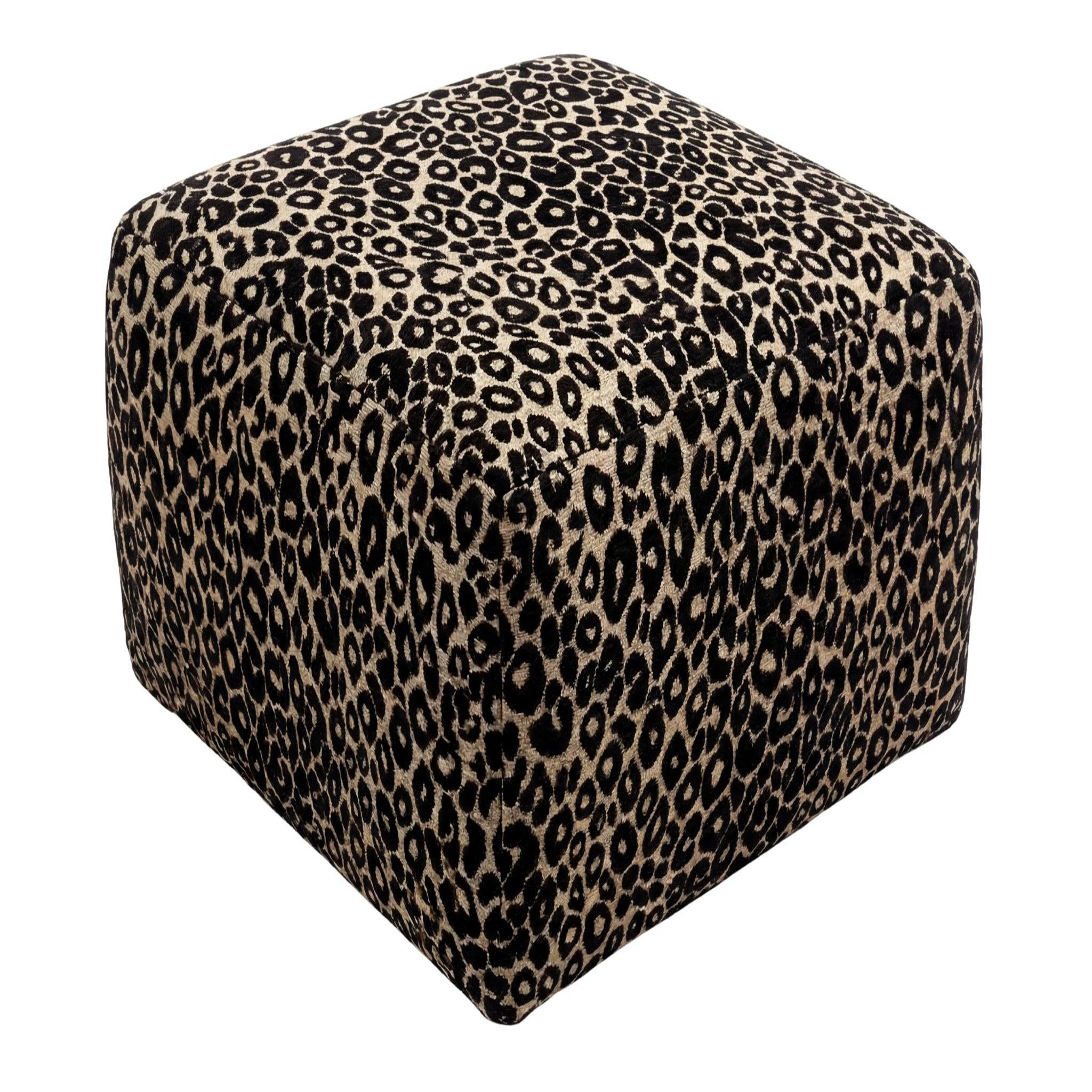 Voir la diapositive 6 : CASANOVA PARIS Elio - pouf en tissu imprimé animalier beige 74x74x41
