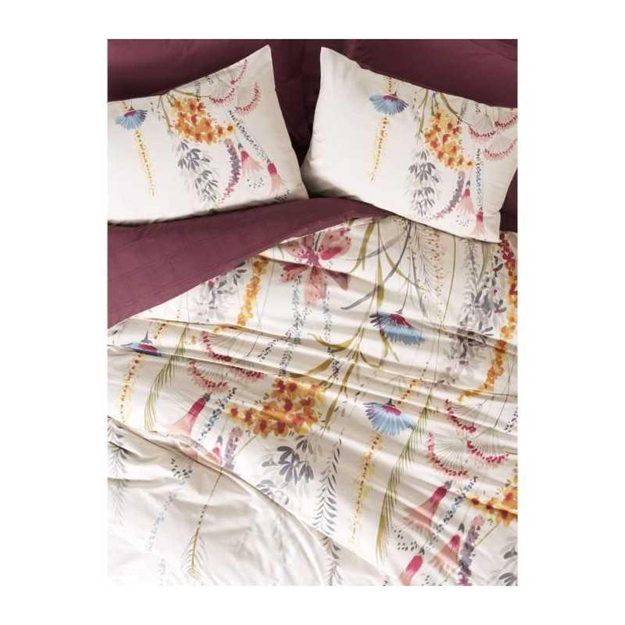 Voir la diapositive 4 : GENERIQUE Parure de lit - 129CTN64843 - 1 housse de couette 220 x 240 cm + 2 taies d'oreiller 60 x 60 cm - 100% coton ranforcé - Rouge