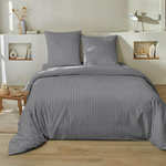 Home collection Parure housse de couette satin raye gris hc240x220 + 2 taies d'oreillers 63x63cm