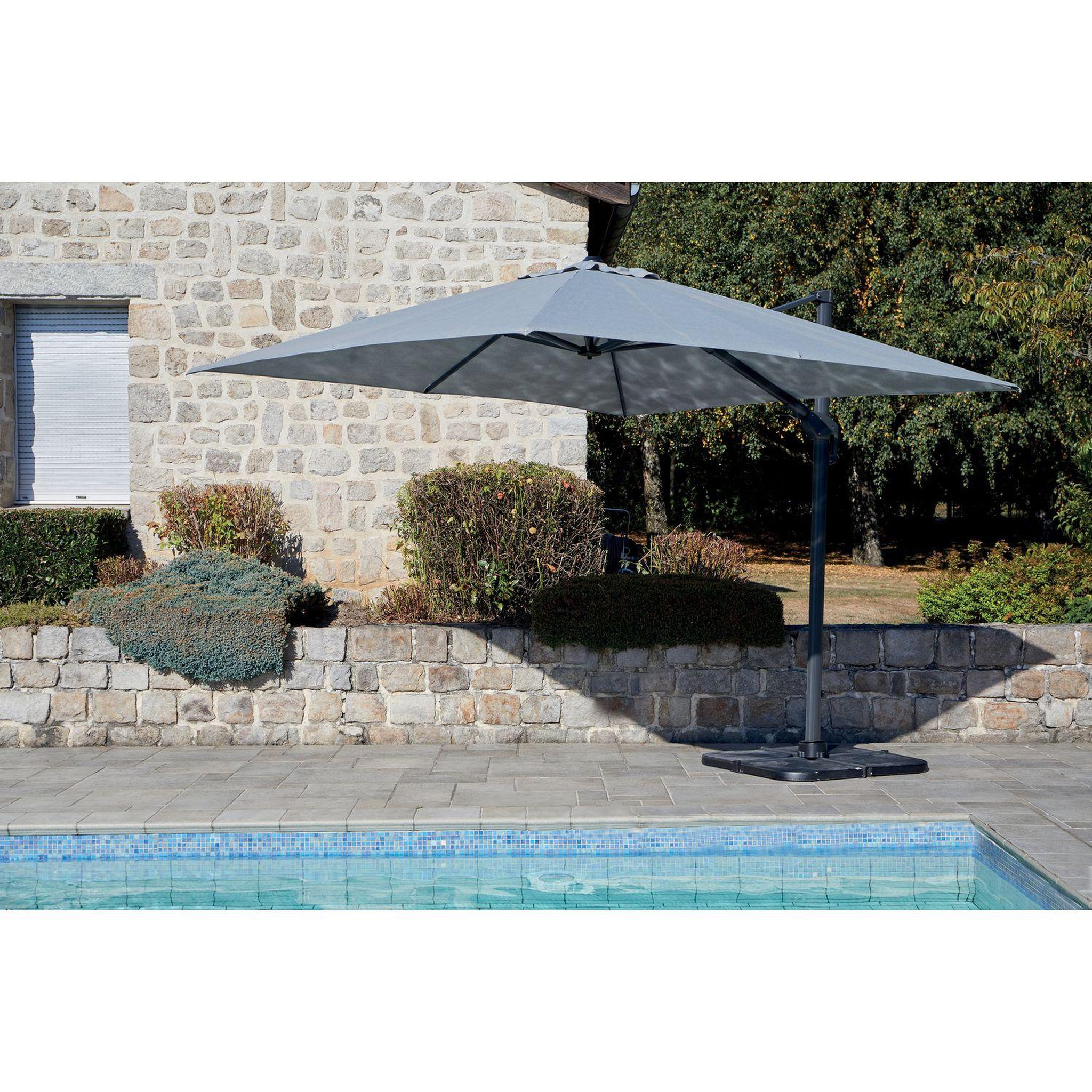 Voir la diapositive 1 : Ozalide Parasol déporté inclinable carré Cadix