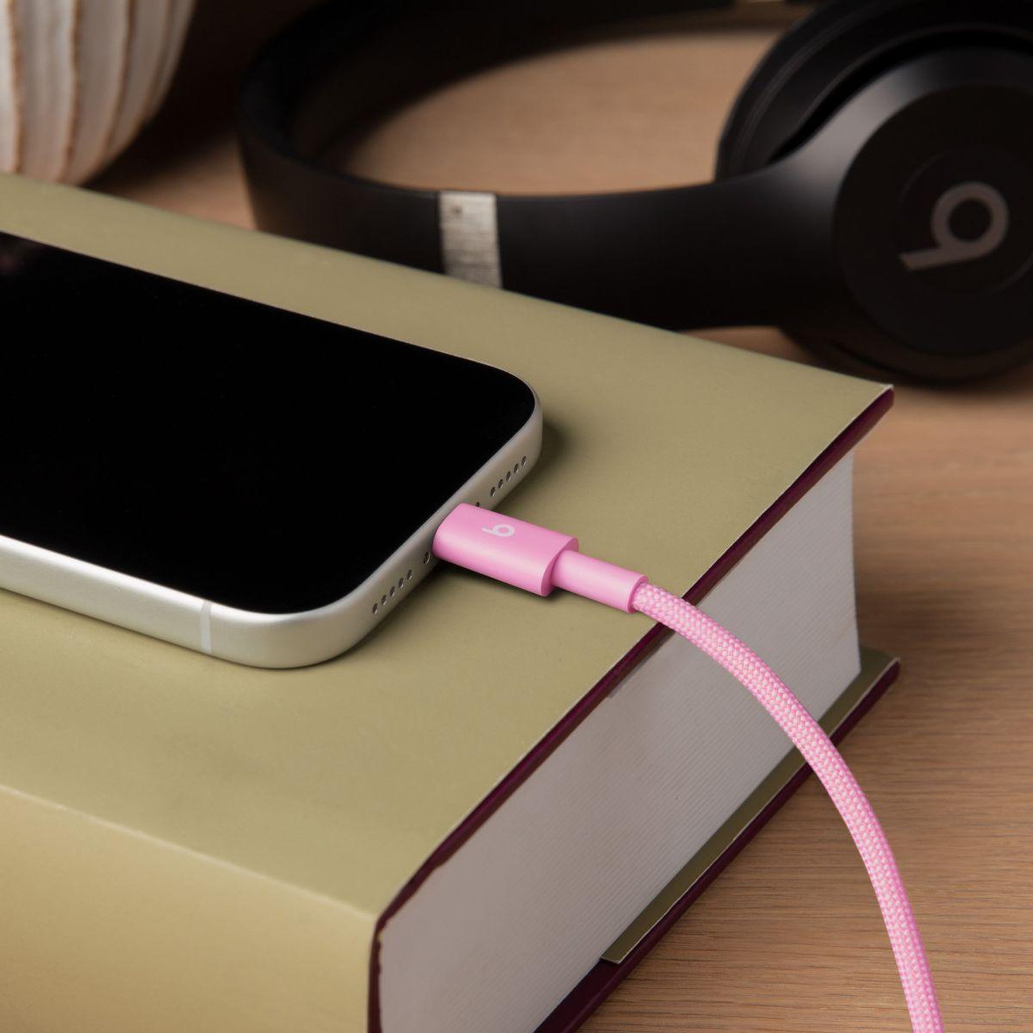 Voir la diapositive 3 : BEATS Câble usb-a vers usb-c 1.5m tisse rose neon