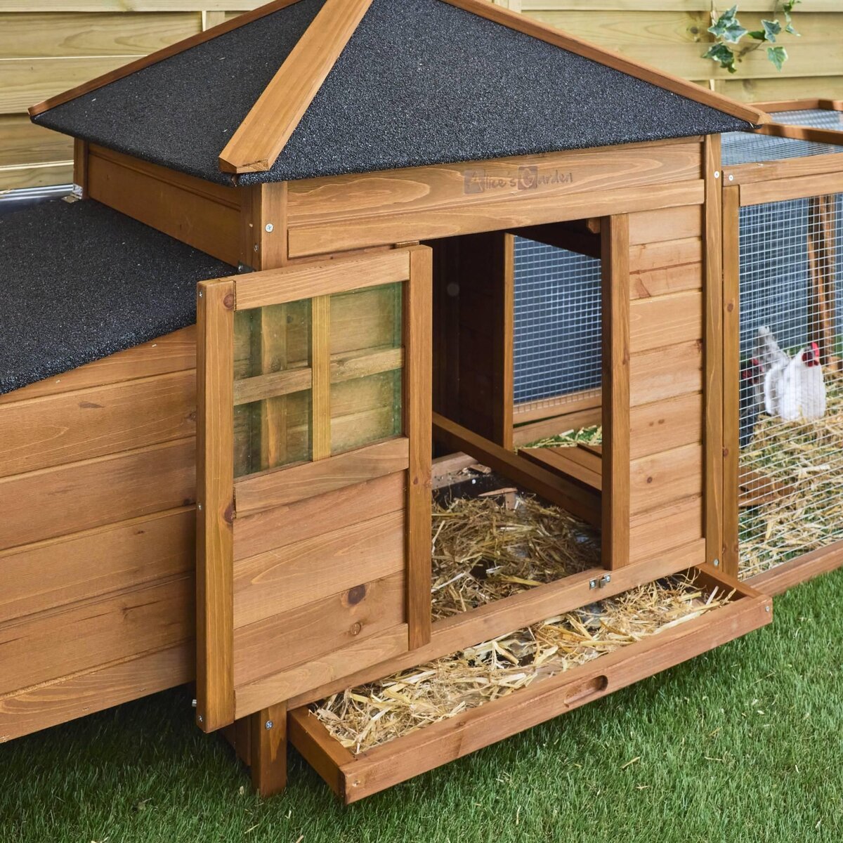 SWEEEK Poulailler en bois JAVA. 4 poules. cage à poule avec enclos