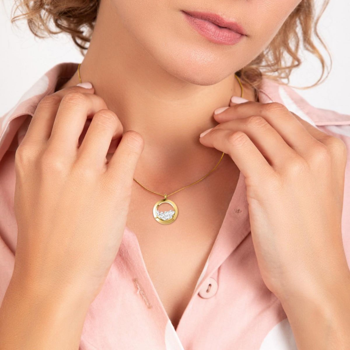 SC BOHEME Collier rond SC Bohème orné de Cristaux scintillants