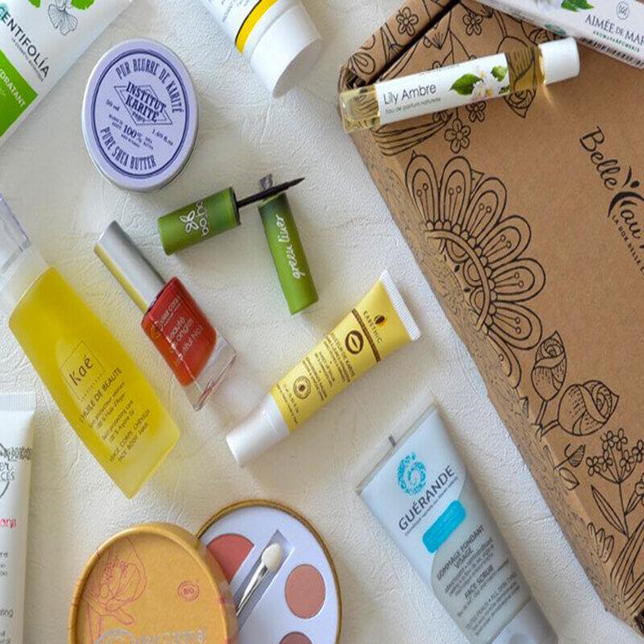Voir la diapositive 4 : Smartbox Sélection de produits de beauté bios et naturels à recevoir chez soi - coffret cadeau bien-être
