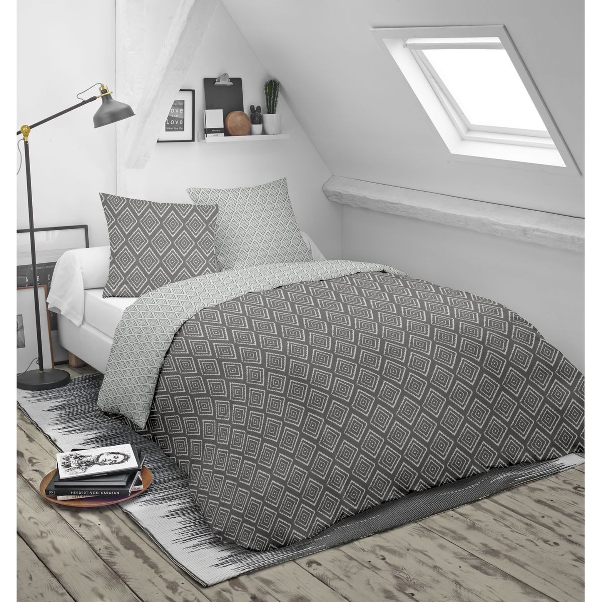 Voir la diapositive 2 : BLANREVE Couette fantaisie double face imprimée en microfibre PATSY