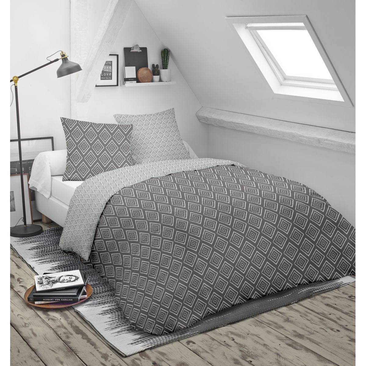 BLANREVE Couette fantaisie double face imprimée en microfibre PATSY