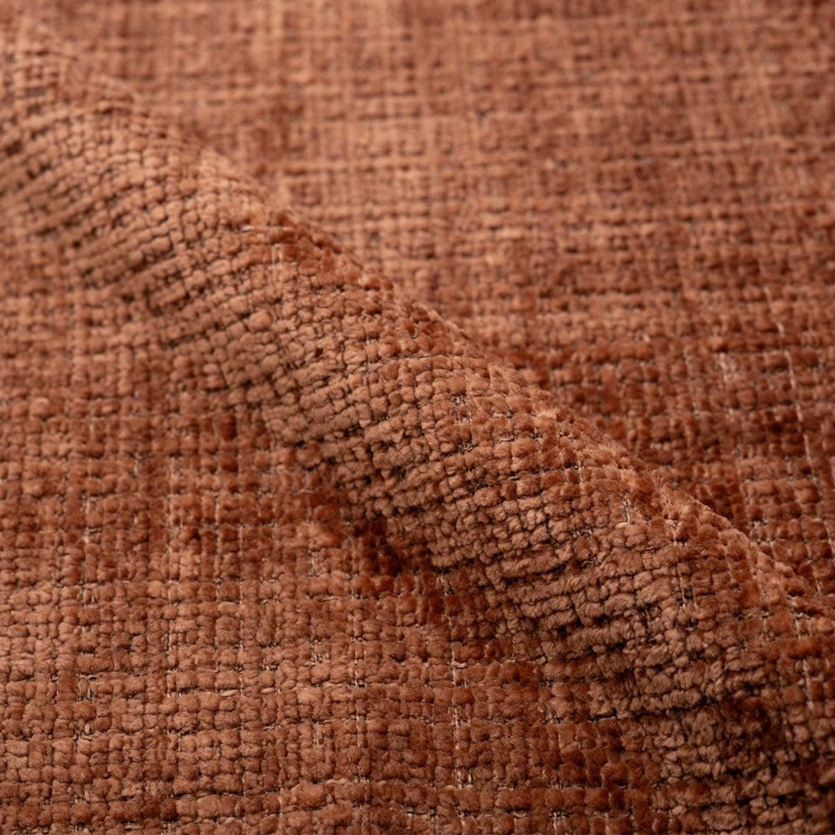 Rendez vous déco Chaise en velours chenillé terracotta et métal noir-Bloomy