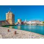 Voir la diapositive 2 : Smartbox 3 jours en hôtel avec promenade en voilier de 2h au coucher du soleil à La Rochelle - Coffret Cadeau Séjour