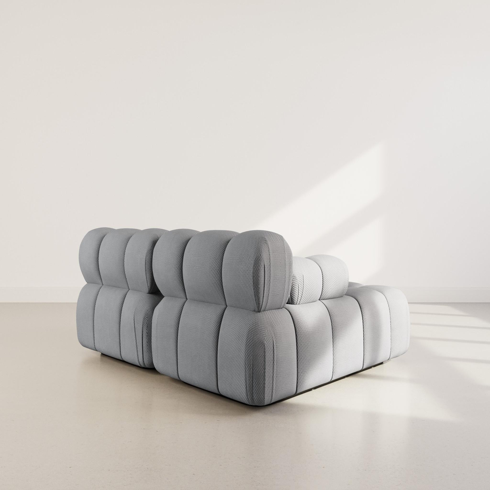 Voir la diapositive 5 : LISA DESIGN Ruby - canapé droit 4 places avec double méridienne - assise profonde - en velours texturé