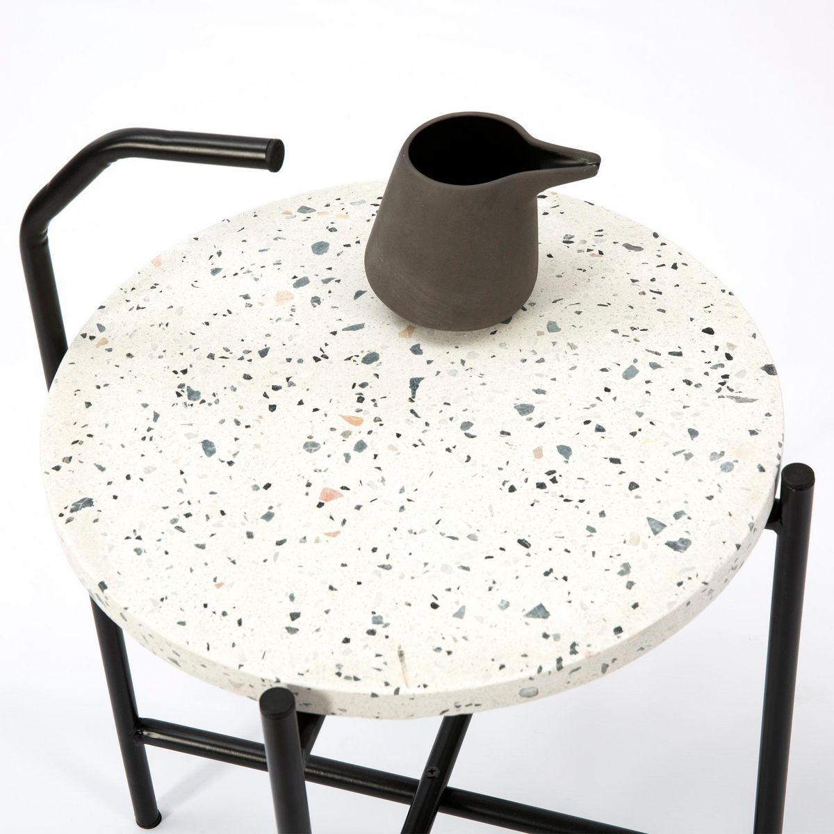 VS VENTA-STOCK Table auxiliaire Yala avec Plateau en terrazzo Blanc et Pieds métalliques en Noir Mat
