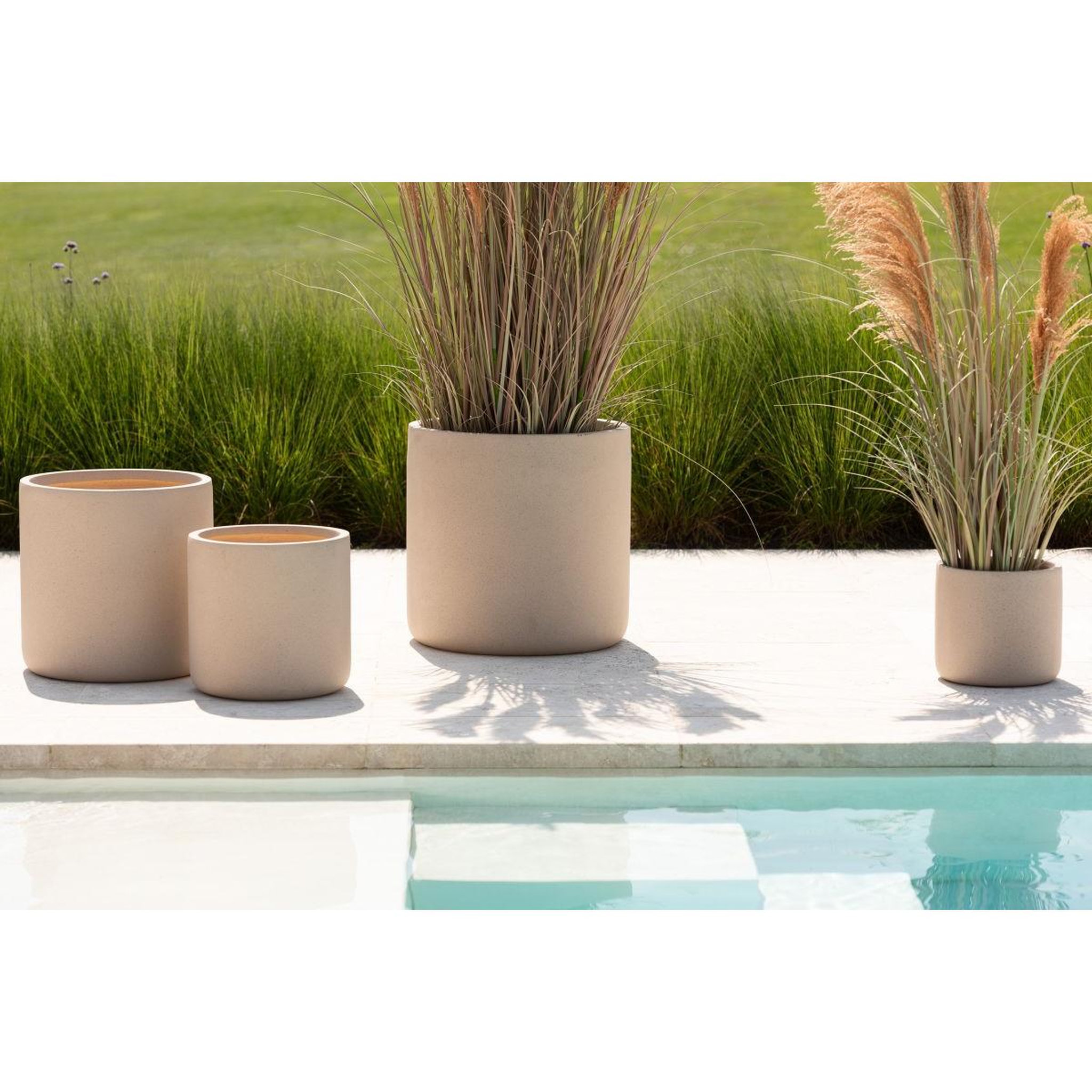 Voir la diapositive 6 : J-LINE Lot de 4 cache-pots déco  dune  50cm ivoire
