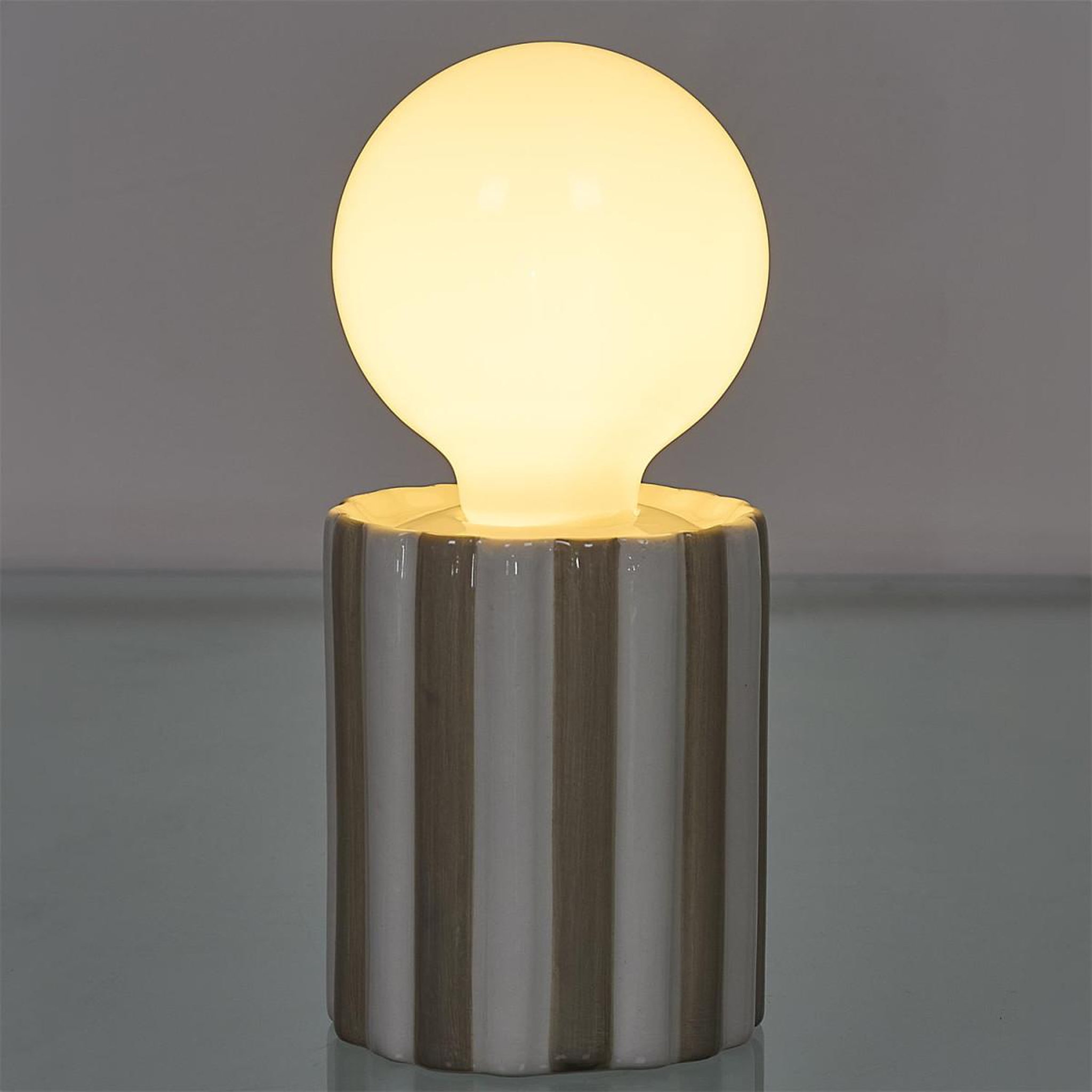 Voir la diapositive 2 : The Home Deco Factory Lampe led en céramique  cocooning  18cm taupe