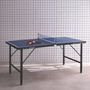 Voir la diapositive 2 : SWEEEK Mini table de ping pong 150x75cm - table pliable INDOOR bleue. avec 2 raquettes et 3 balles. valise de jeu pour utilisation intérieure. sport tennis de table