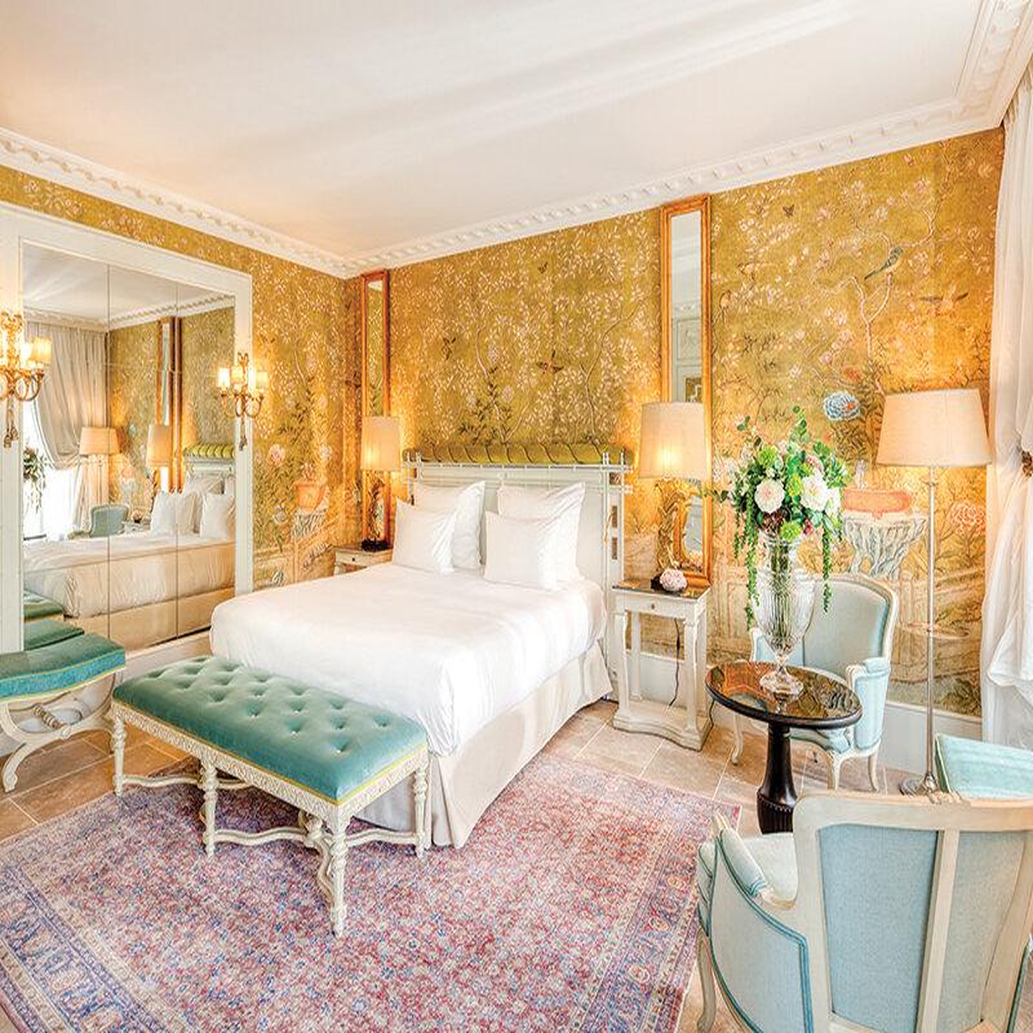 Voir la diapositive 2 : Smartbox Séjour 5* avec dîner 3 plats à aix-en-provence - coffret cadeau séjour