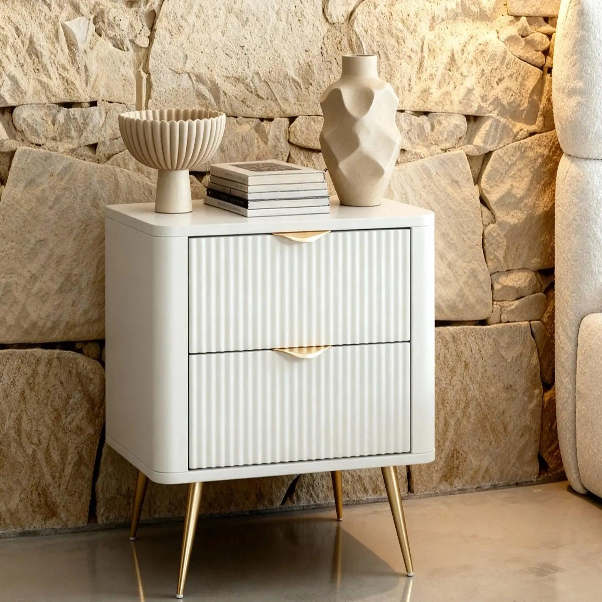Voir la diapositive 6 : CASANOVA PARIS Joudy - table de chevet 63cmeffet rainuré