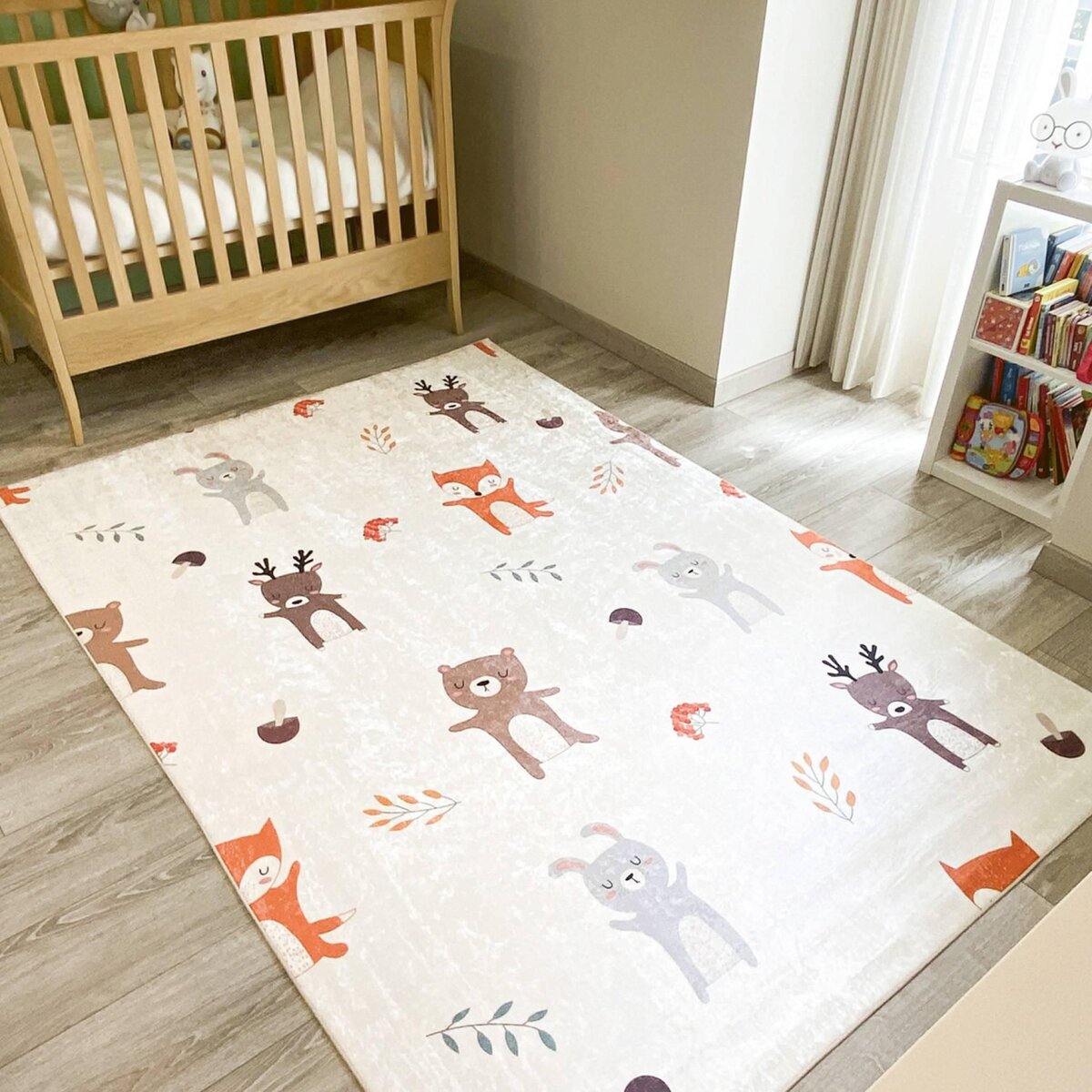 SWEEEK Tapis intérieur enfant blanc imprimé animaux thème automnal - Ravon