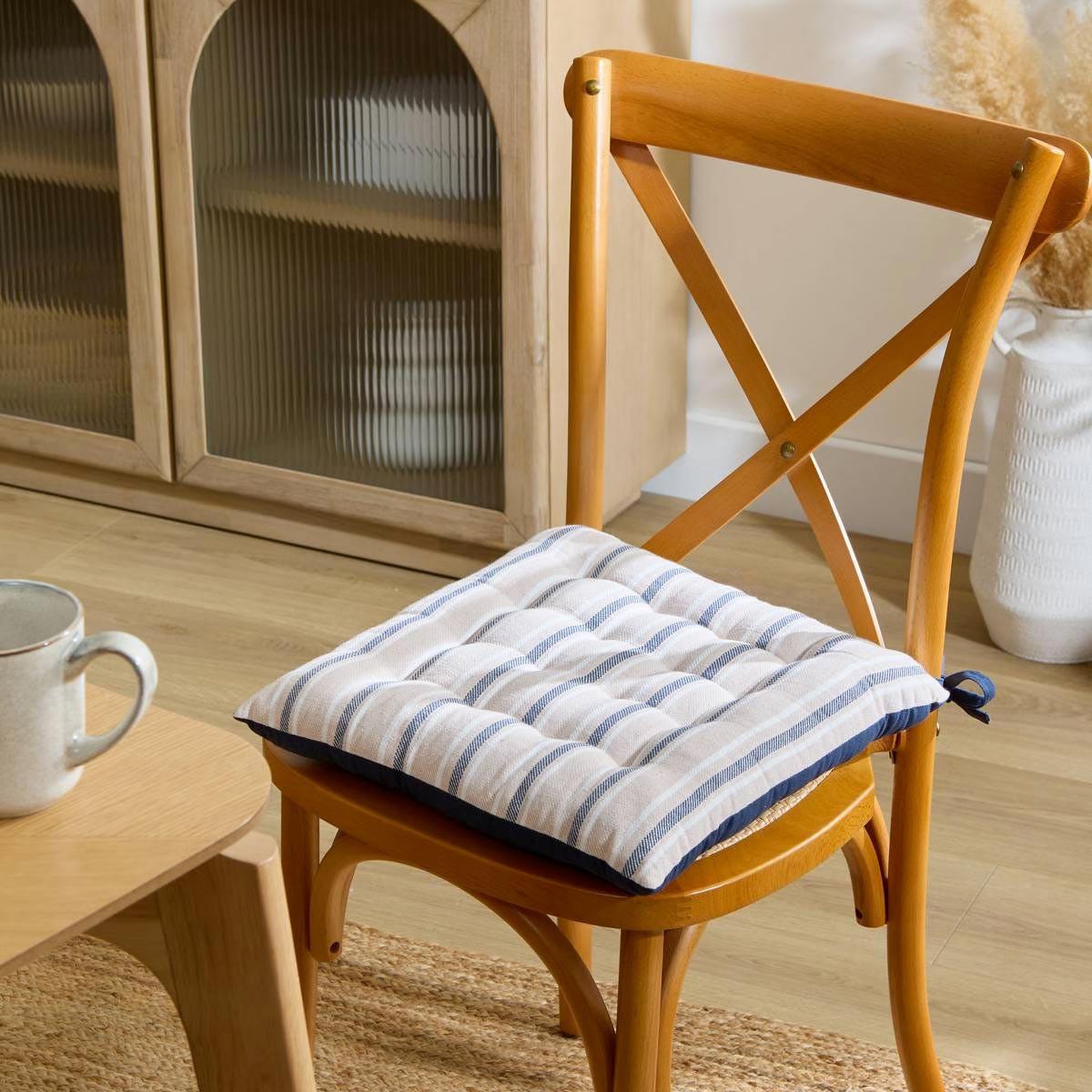 Voir la diapositive 3 : ATMOSPHERA Galette de chaise à rayures  groove  38x38cm bleu marine