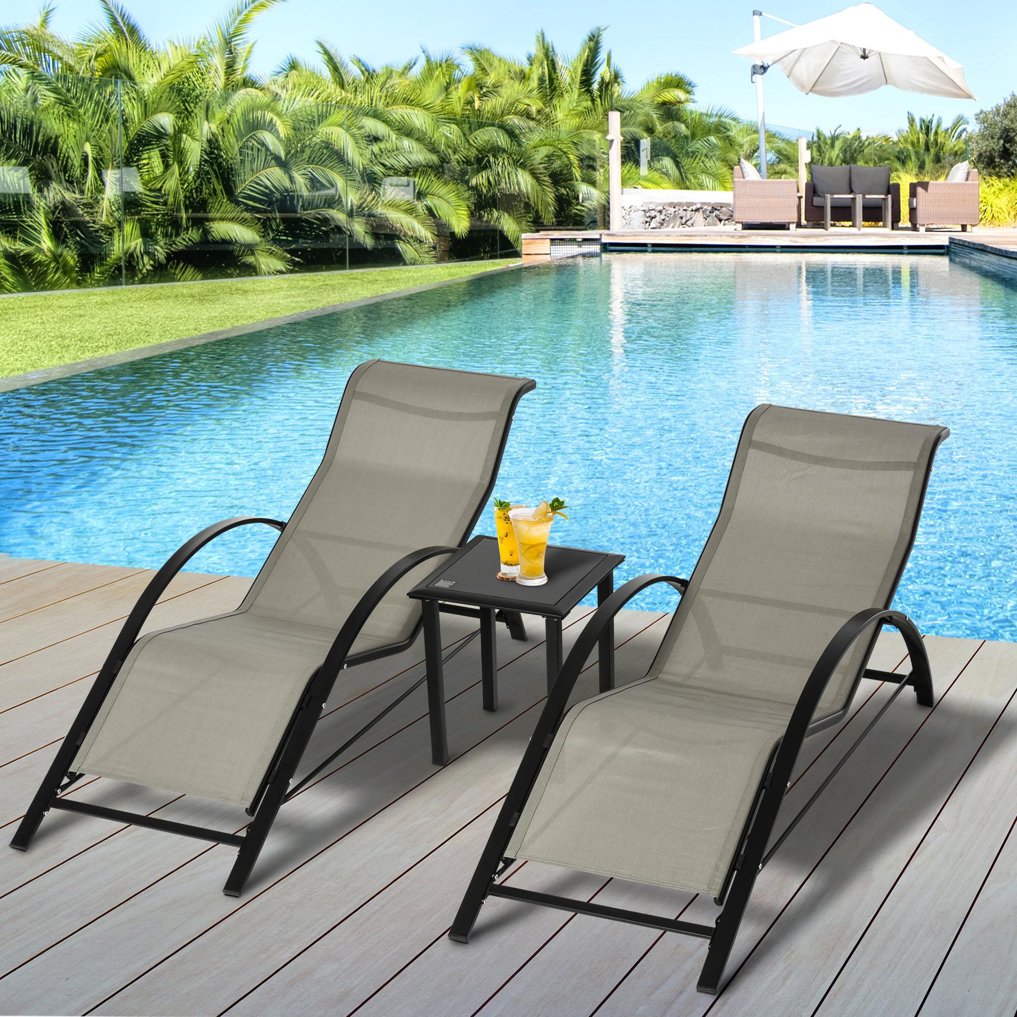 Voir la diapositive 2 : OUTSUNNY Lot de 2 bains de soleil design contemporain table basse plateau verre trempé métal époxy textilène grège