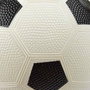 Voir la diapositive 2 : Paris Prix Jouet pour Chien  Ballon de Foot  20cm Blanc & Noir